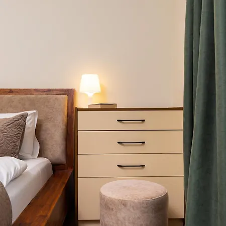 Lejlighed Alvera 1br With Private Parking *
