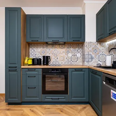 Lejlighed Alvera 1br With Private Parking
